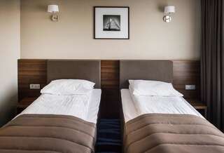 Отель Hotel Porto Плунге Улучшенный двухместный номер с 2 отдельными кроватями-1